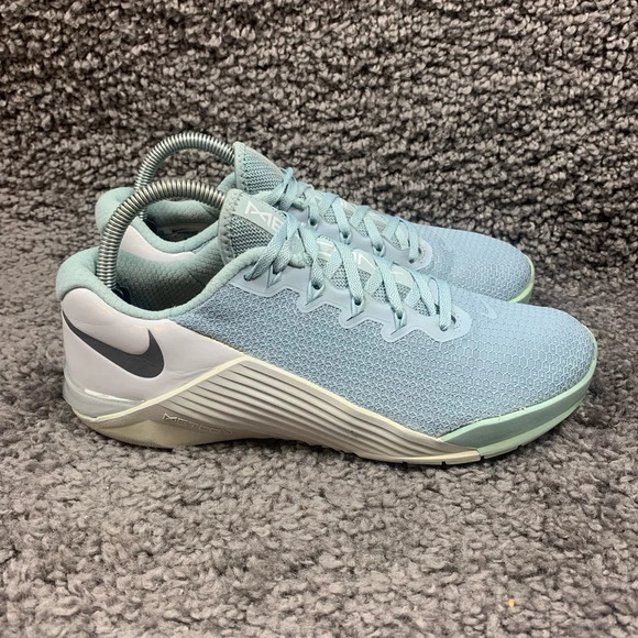 Nike Womens Metcon 5 AO2982-303 Gray Running Shoes Sneakers Size 9.5 - Picture 3 of 10
